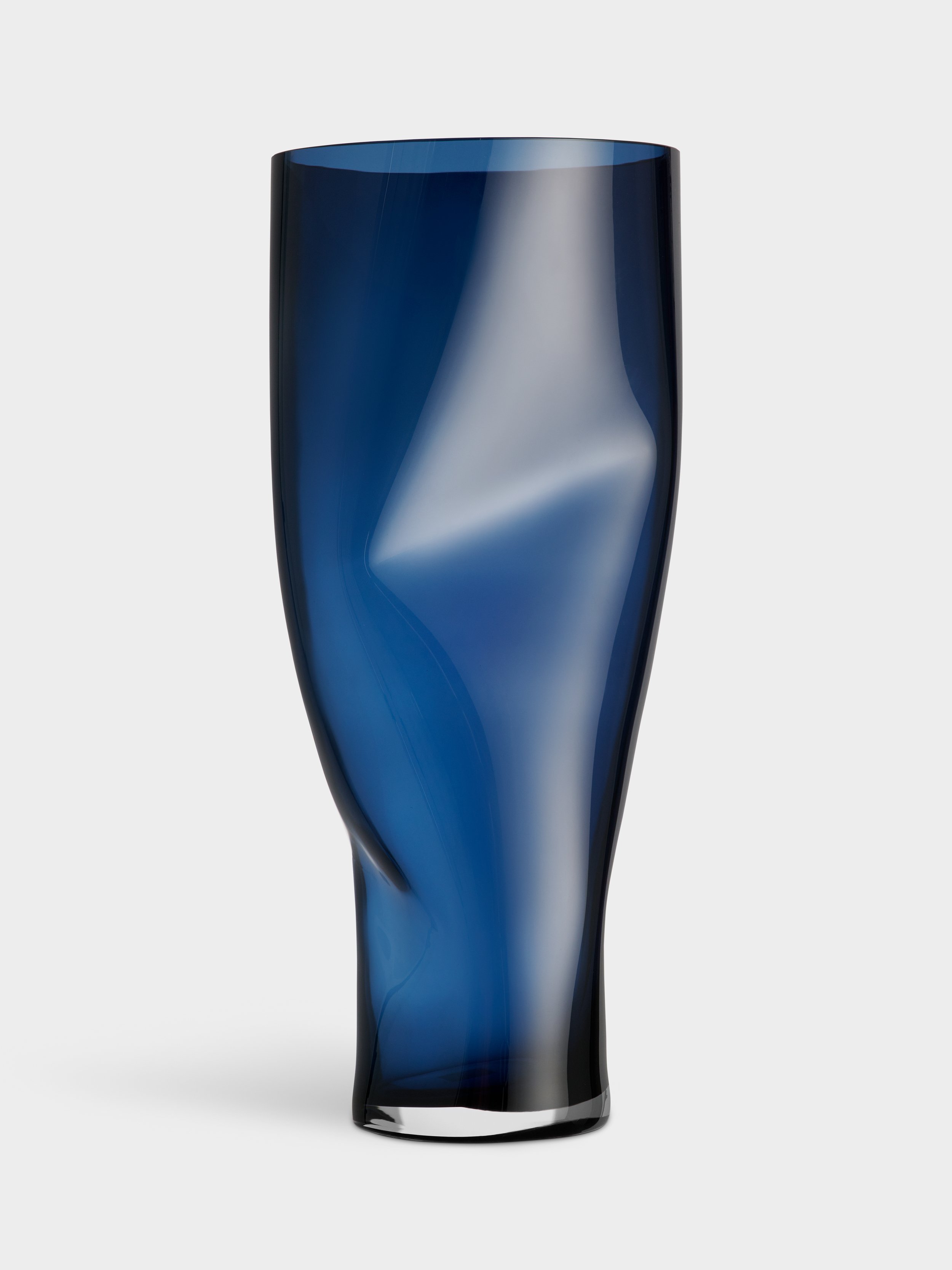 Squeeze vase midnight blue 500mm | Orrefors