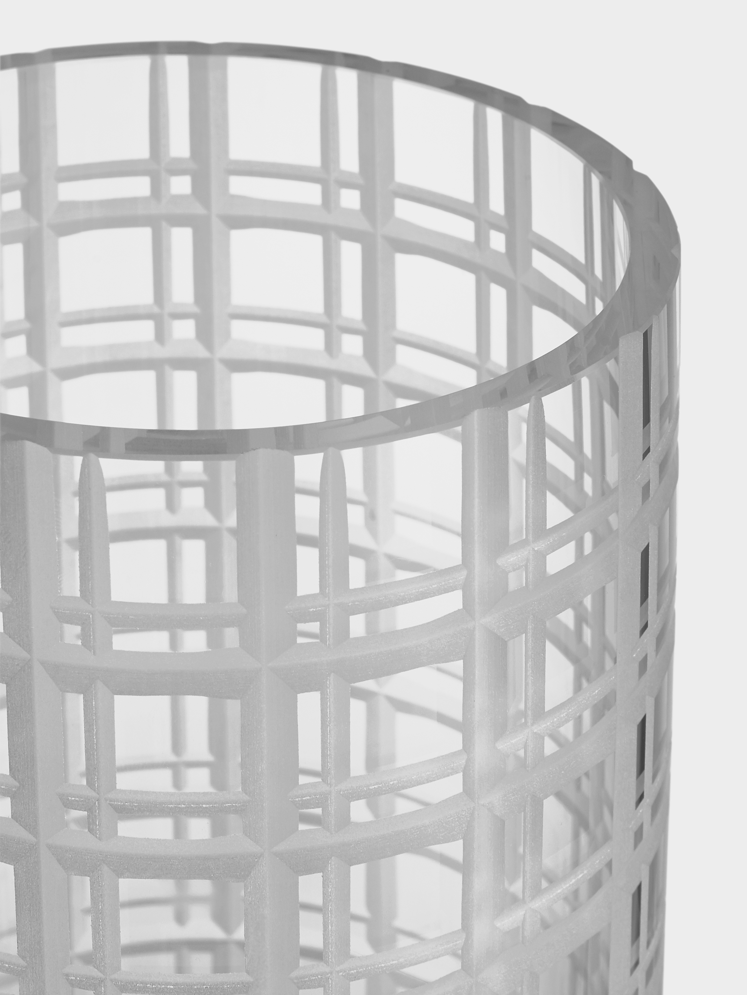 Cut in Number vase checkers 330mm